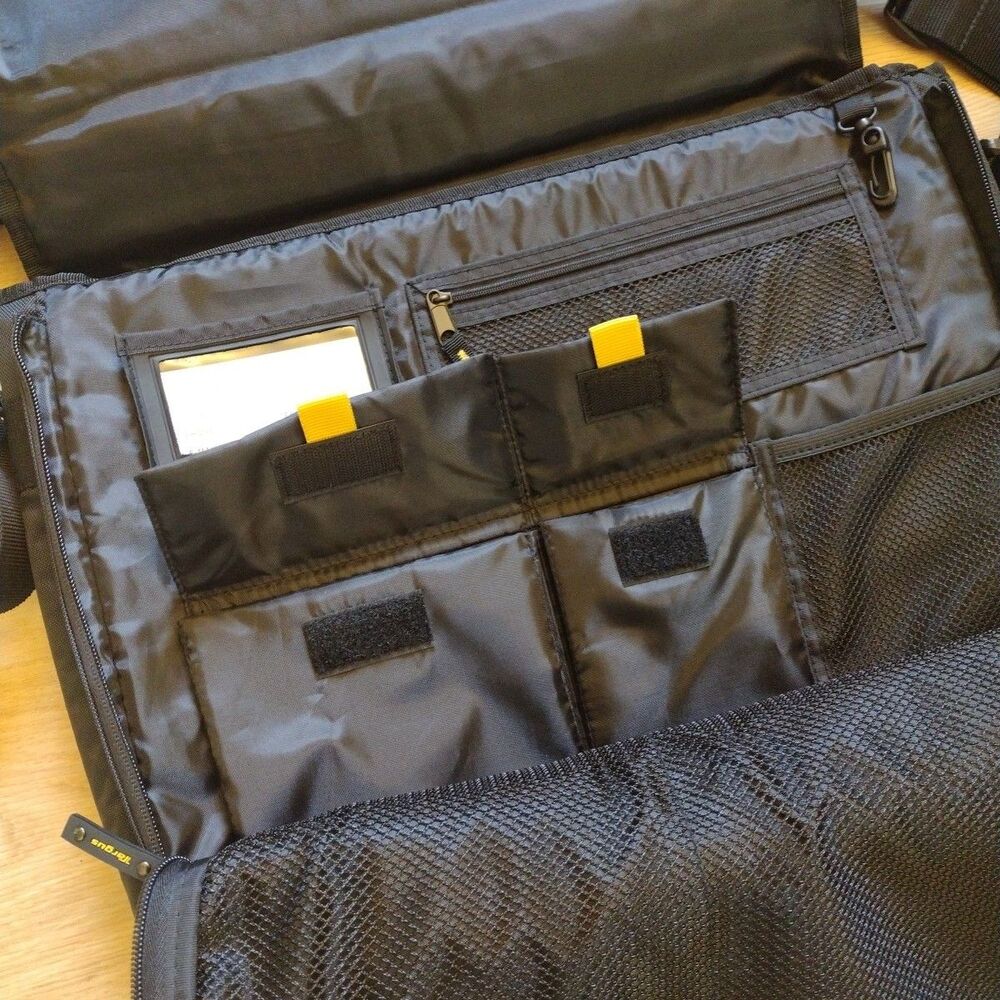 Targus CityGear Laptop Messenger Case Bag TCG200 Nylon 17" Shoulder Strap Handle - Picture 7 of 16
